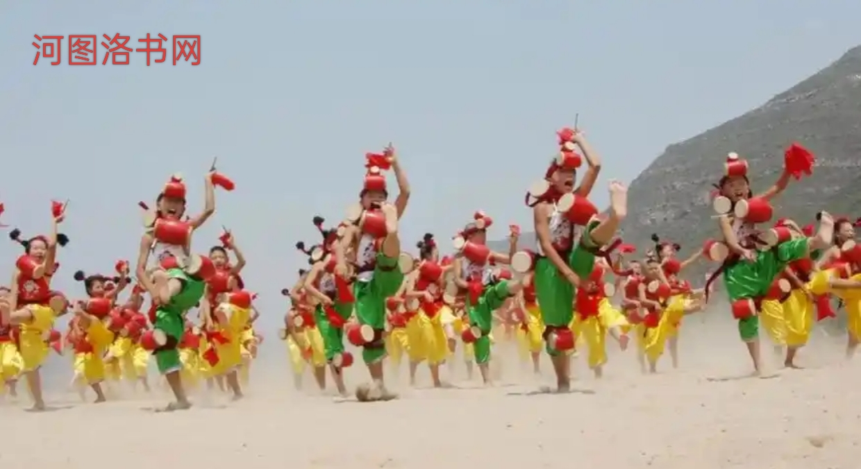 翼城花鼓：三晋大地的铿锵鼓韵.png